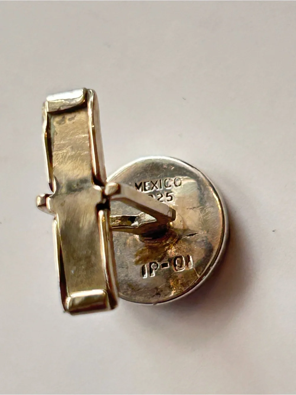 vintage Mexican modernist cufflinks made of sterling silver concave round shape